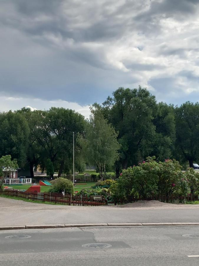 Puotilan Rose Apartment Helsinki Ngoại thất bức ảnh